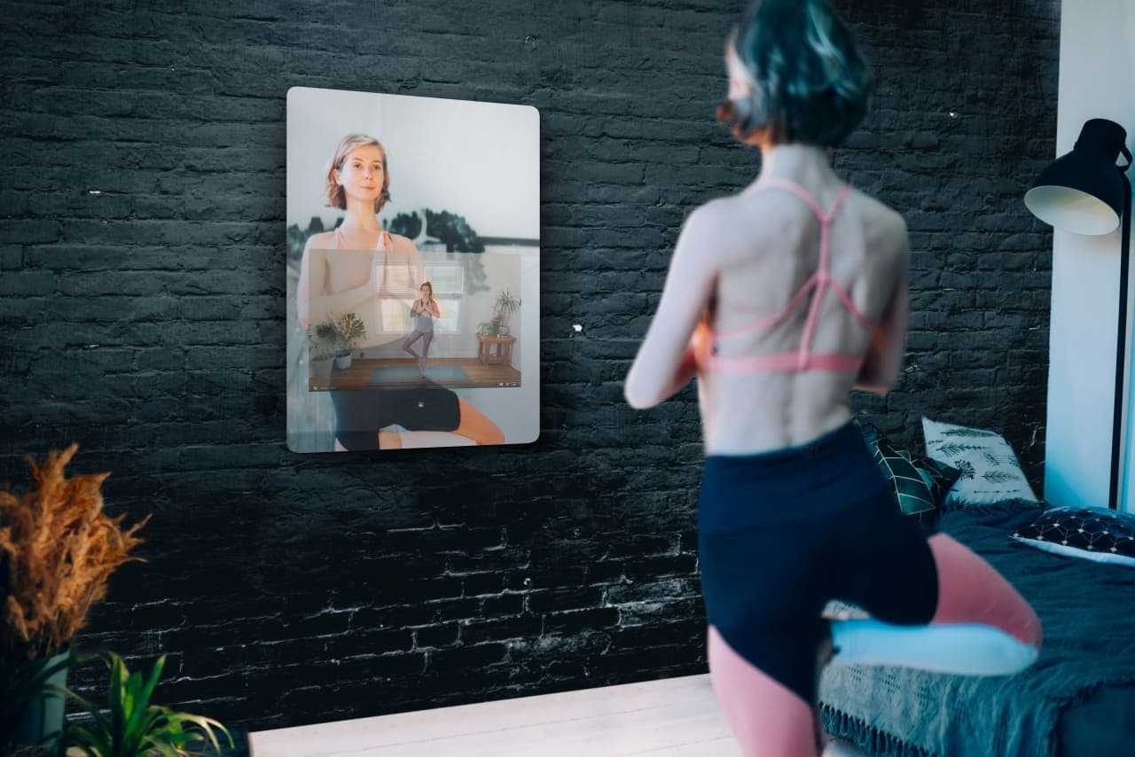 Smart Mirrors VS. Fitness Mirrors