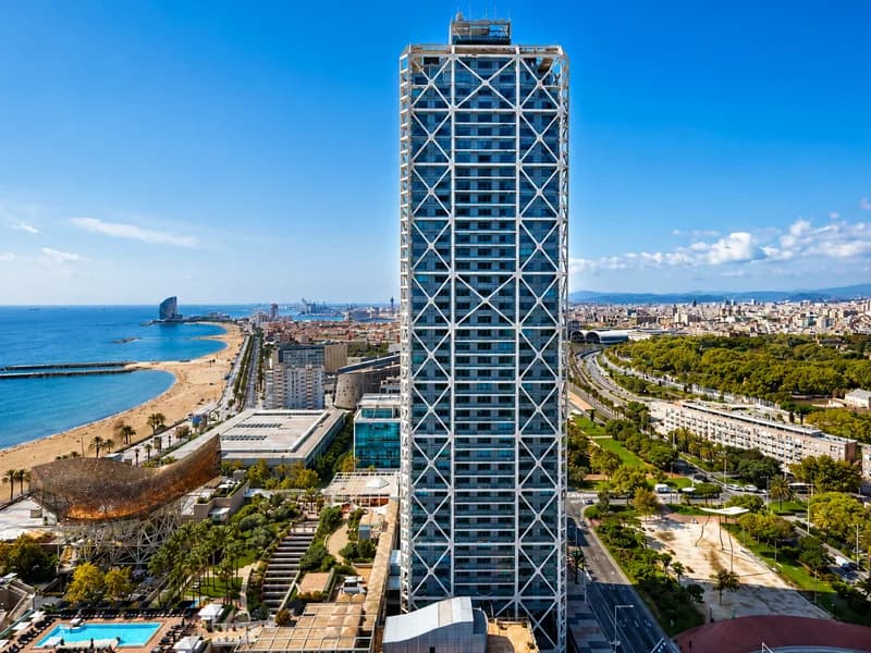Arts Hotel Barcelona — Hilo Mirrors case study